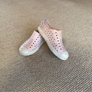 Native light pink water shoes
